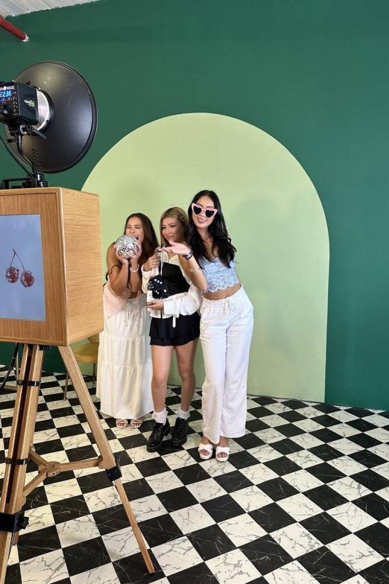 Stay Golden Photo Booth - Wedding  in San Dimas, Los Angeles County, California