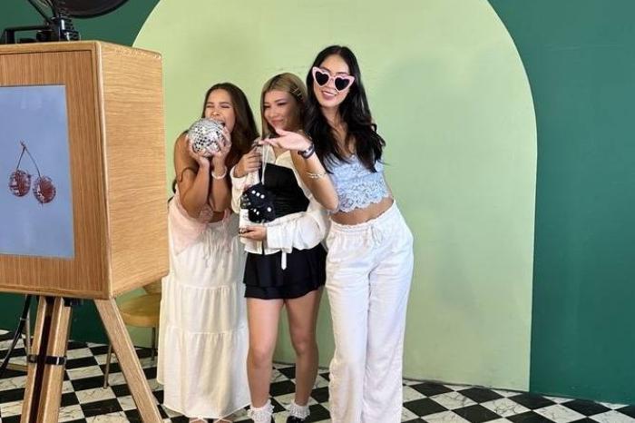 Stay Golden Photo Booth - Wedding  in San Dimas, Los Angeles County, California